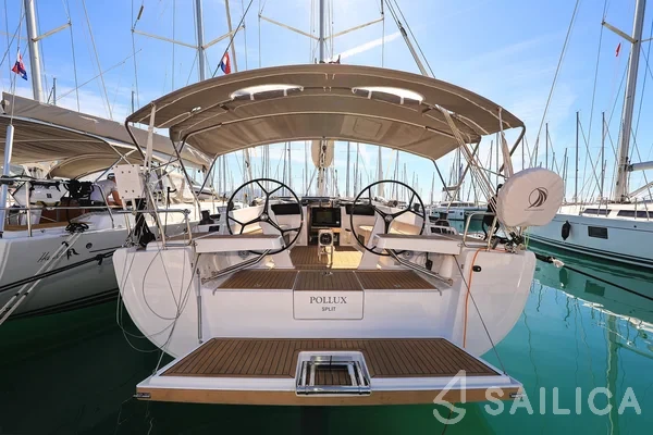 Hanse 418 - Yacht Charter Sailica