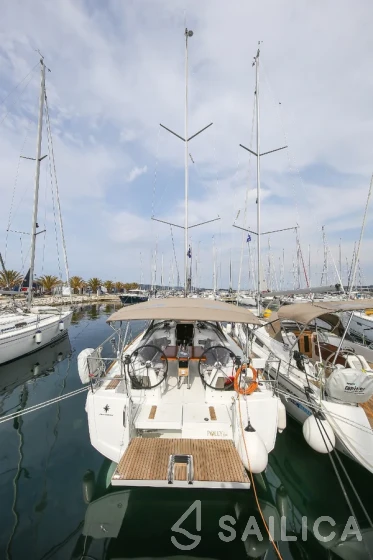 Sun Odyssey 349 - Yacht Charter Sailica