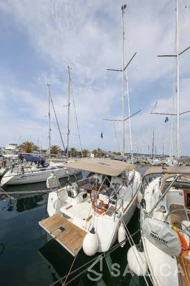 Sun Odyssey 349 - Yacht Charter Sailica