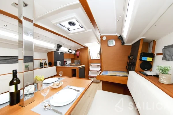 Sun Odyssey 349 - Yacht Charter Sailica