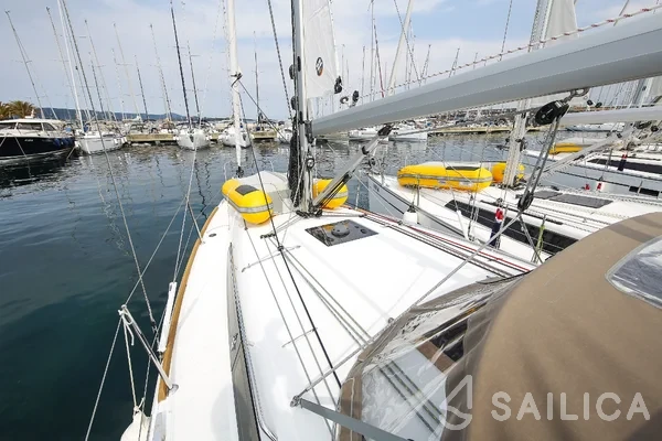 Sun Odyssey 349 - Yacht Charter Sailica