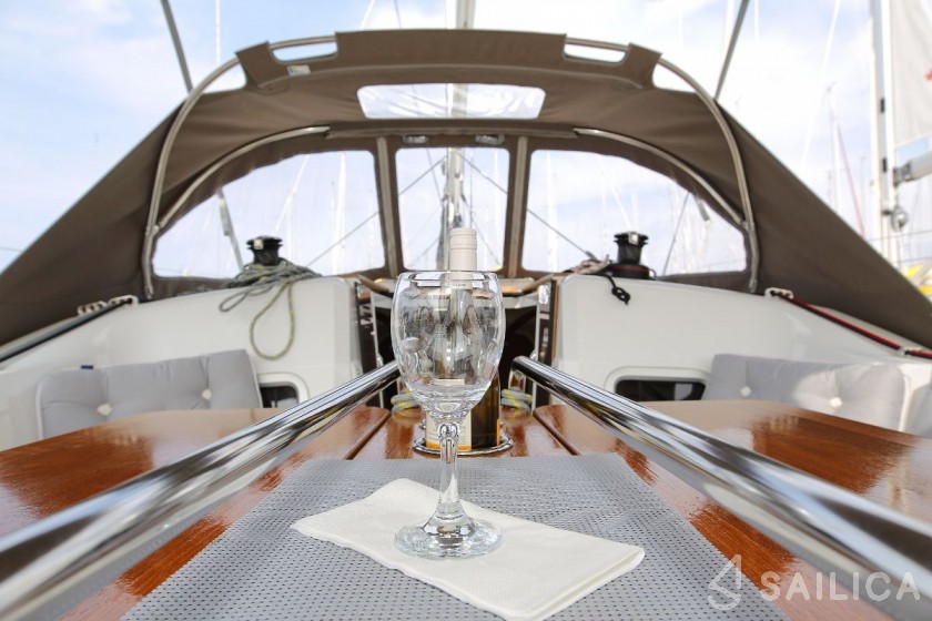 Sun Odyssey 349 - Yacht Charter Sailica