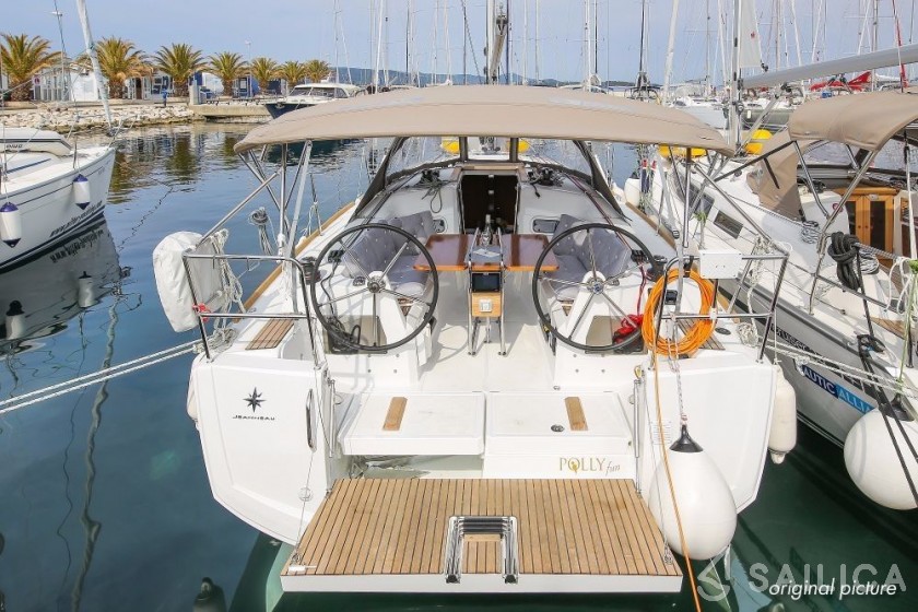 Sun Odyssey 349 - Yacht Charter Sailica