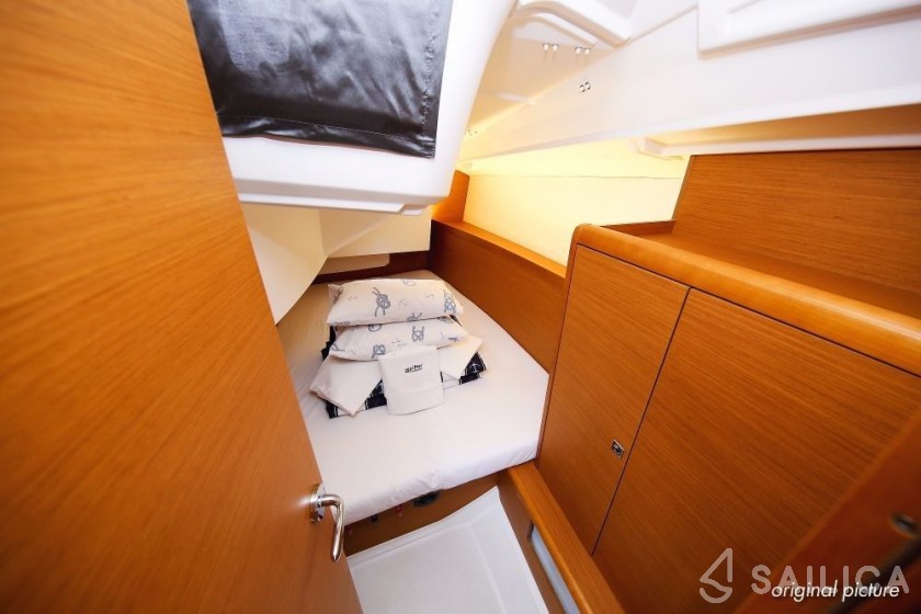 Sun Odyssey 349 - Yacht Charter Sailica