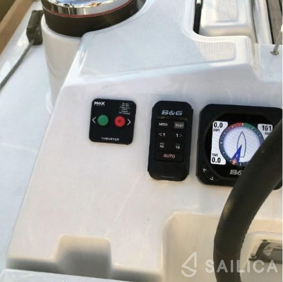 Oceanis 45 - Yacht Charter Sailica
