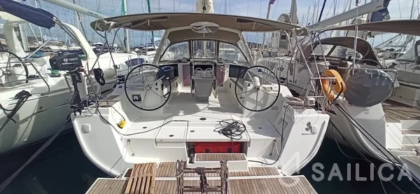 Oceanis 45 - Yacht Charter Sailica
