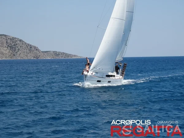 Oceanis 38 - Yacht Charter Sailica
