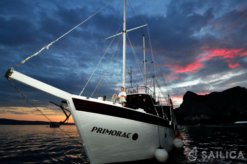 Gulet - Yacht Charter Sailica