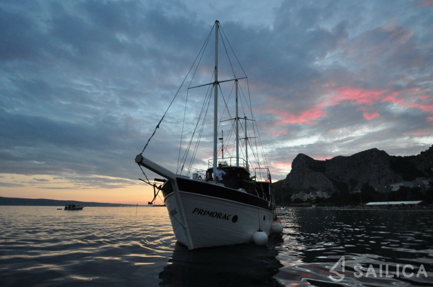 Gulet - Yacht Charter Sailica