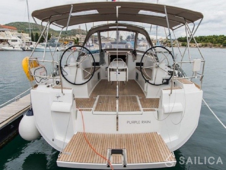 Sun Odyssey 519 - Yacht Charter Sailica