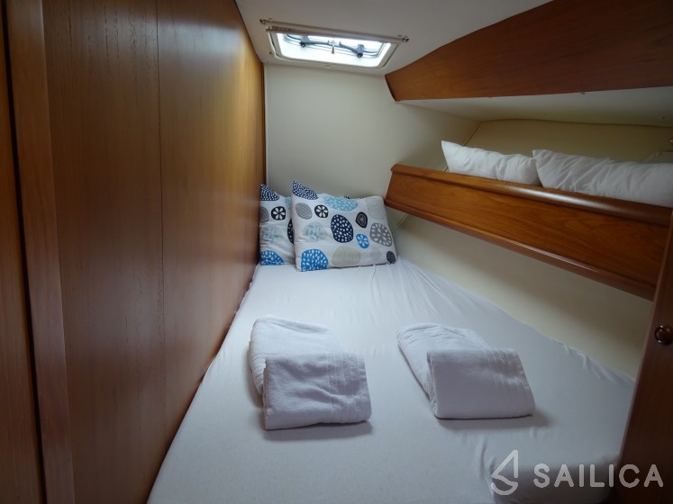 Sun Odyssey 45.2 - Yacht Charter Sailica