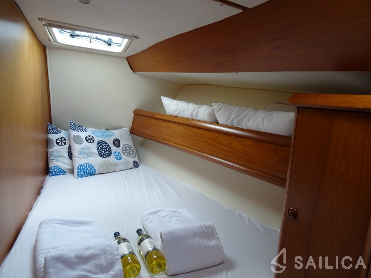Sun Odyssey 45.2 - Yacht Charter Sailica