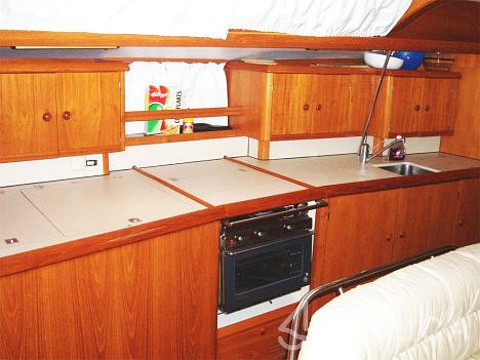 Sun Odyssey 45.2 - Yacht Charter Sailica