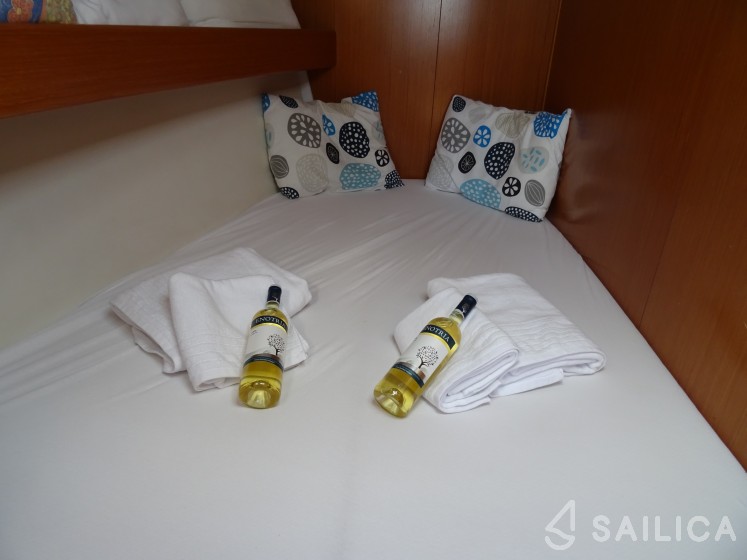 Cyclades 50.5 - Yacht Charter Sailica