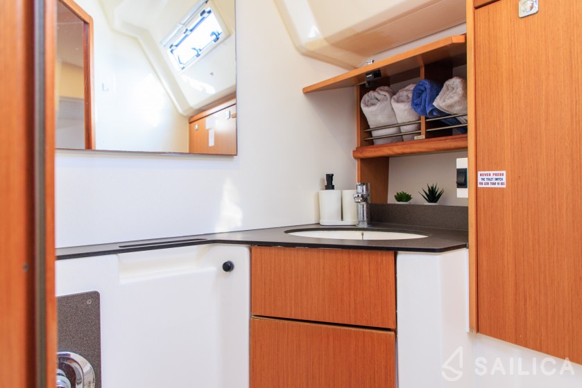 Bavaria 46 Cruiser - Yacht Charter Sailica
