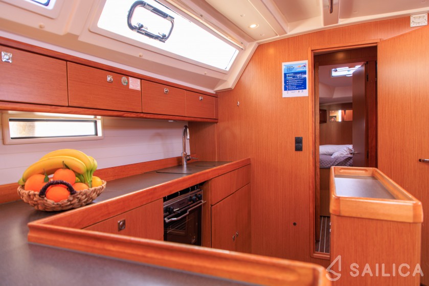 Bavaria 46 Cruiser - Yacht Charter Sailica