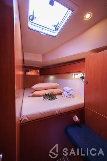 Bavaria 46 Cruiser - Yacht Charter Sailica