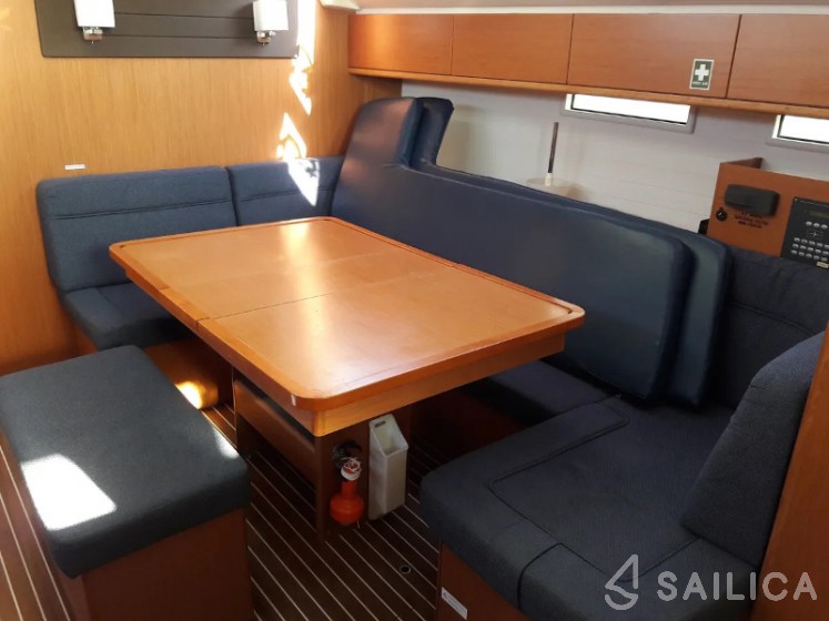 Bavaria 46 Cruiser - Yacht Charter Sailica
