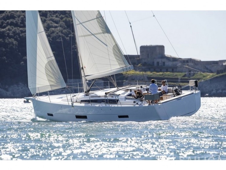 Dufour 430 - Yacht Charter Sailica