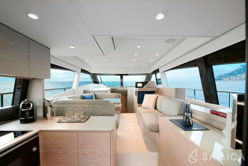 Ferretti 500 - Yacht Charter Sailica