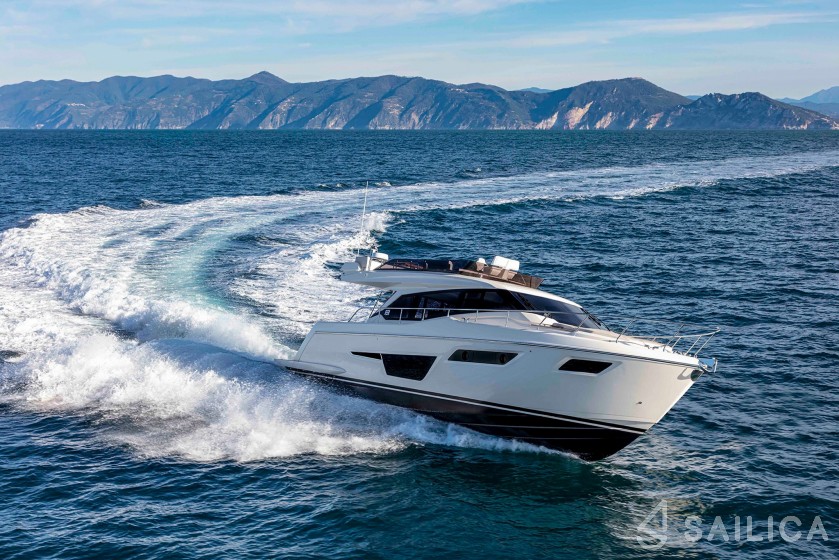Ferretti 500 - Yacht Charter Sailica