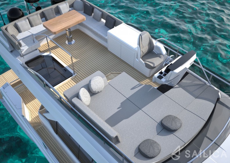 Ferretti 500 - Yacht Charter Sailica