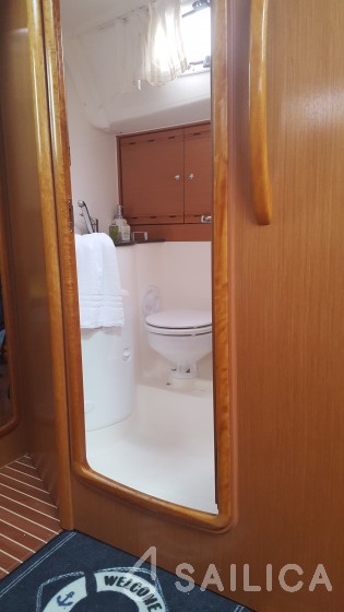 Bavaria 40 Cruiser - Yacht Charter Sailica