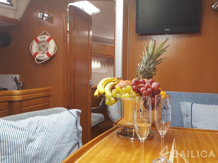 Bavaria 40 Cruiser - Yacht Charter Sailica