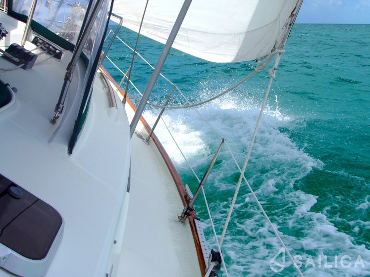 Bavaria 40 Cruiser - Yacht Charter Sailica