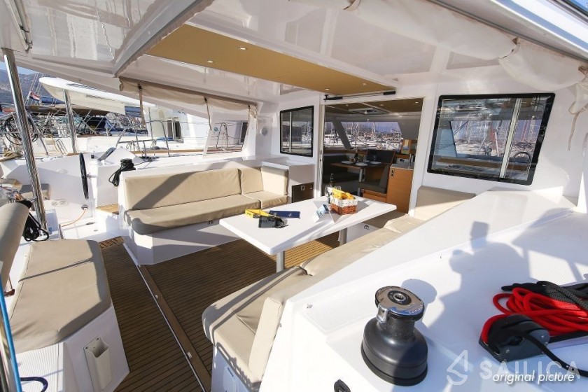 Nautitech 40 open NEW - 4 + 2 cab. - Yacht Charter Sailica