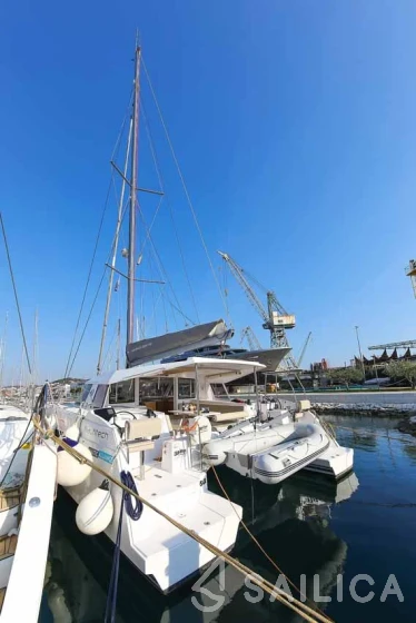 Nautitech 40 open NEW - 4 + 2 cab. - Yacht Charter Sailica
