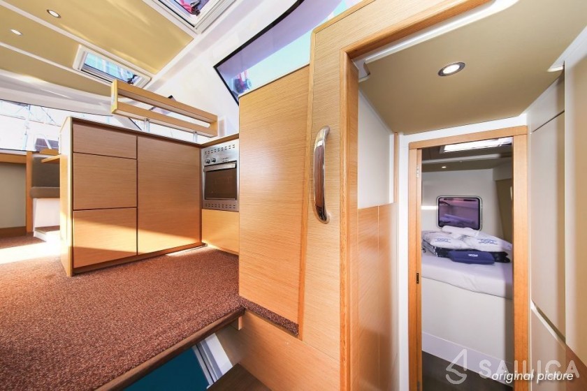 Nautitech 40 open NEW - 4 + 2 cab. - Yacht Charter Sailica