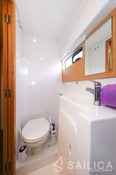 Nautitech 40 open NEW - 4 + 2 cab. - Yacht Charter Sailica