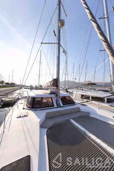 Nautitech 40 open NEW - 4 + 2 cab. - Yacht Charter Sailica