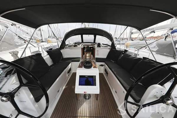 Bavaria 46 Cruiser - Yacht Charter Sailica