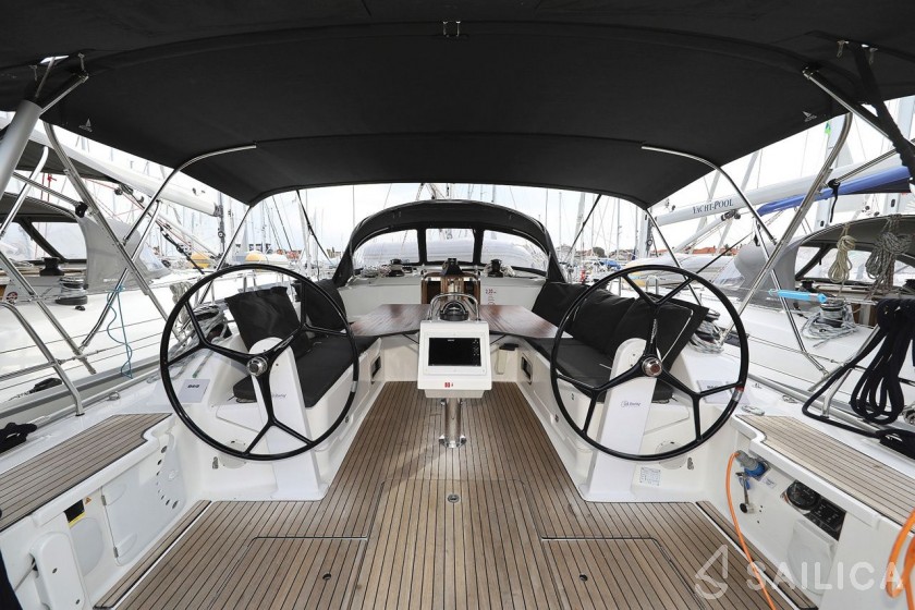 Bavaria 46 Cruiser - Yacht Charter Sailica