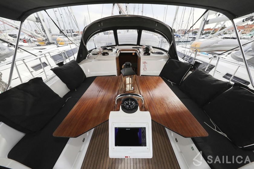 Bavaria 46 Cruiser - Yacht Charter Sailica