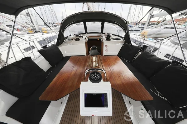 Bavaria 46 Cruiser - Yacht Charter Sailica
