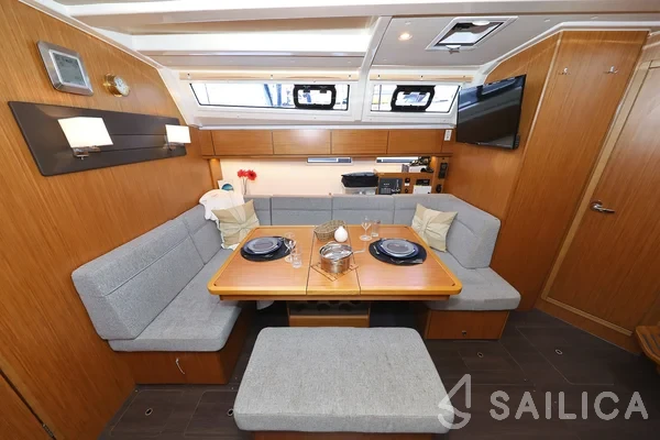 Bavaria 46 Cruiser - Yacht Charter Sailica