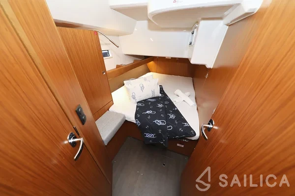 Bavaria 46 Cruiser - Yacht Charter Sailica