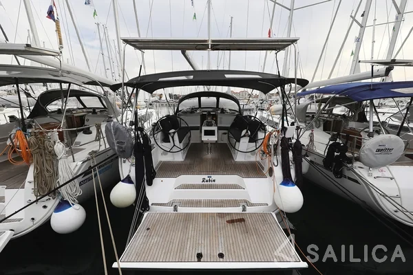 Bavaria 46 Cruiser - Yacht Charter Sailica
