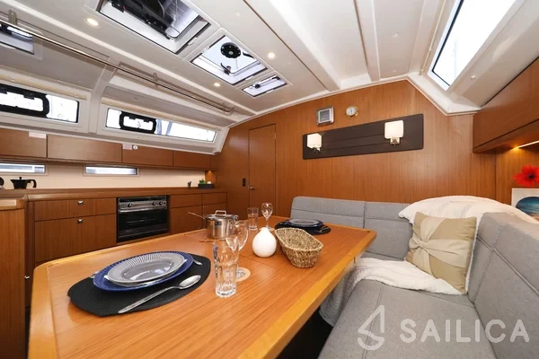 Bavaria 46 Cruiser - Yacht Charter Sailica