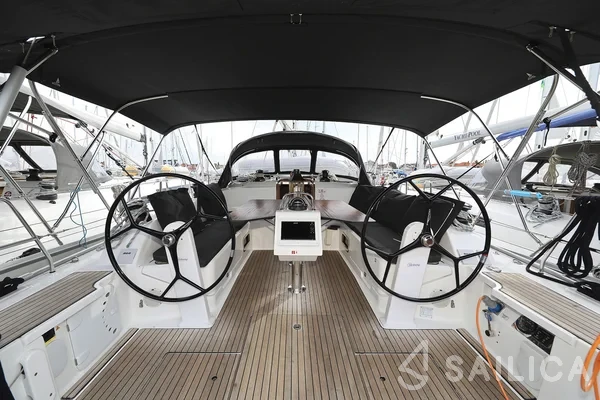 Bavaria 46 Cruiser - Yacht Charter Sailica