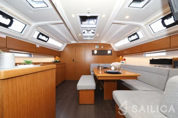 Bavaria 46 Cruiser - Yacht Charter Sailica