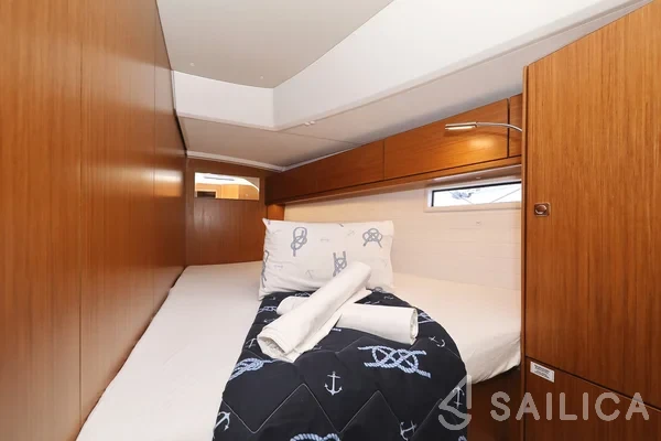 Bavaria 46 Cruiser - Yacht Charter Sailica