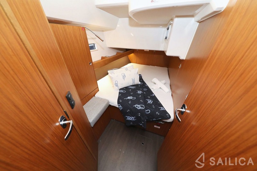 Bavaria 46 Cruiser - Yacht Charter Sailica