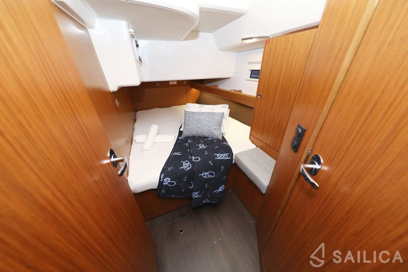 Bavaria 46 Cruiser - Yacht Charter Sailica