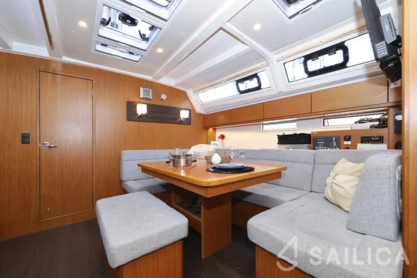 Bavaria 46 Cruiser - Yacht Charter Sailica