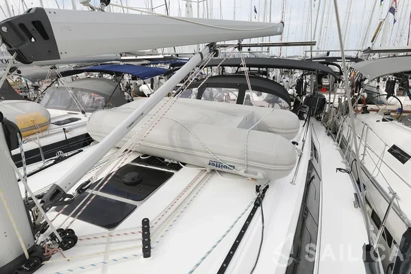 Bavaria 46 Cruiser - Yacht Charter Sailica