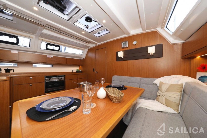 Bavaria 46 Cruiser - Yacht Charter Sailica